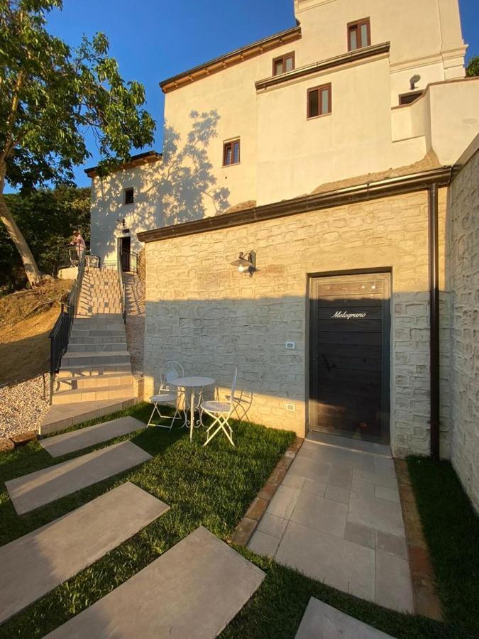 Отель Relais Frasimon Antico Casale Сан-Вито-Кьетино Экстерьер фото