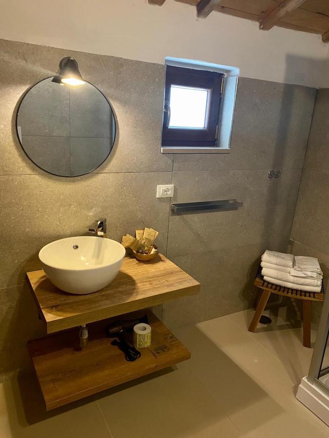 Отель Relais Frasimon Antico Casale Сан-Вито-Кьетино Экстерьер фото