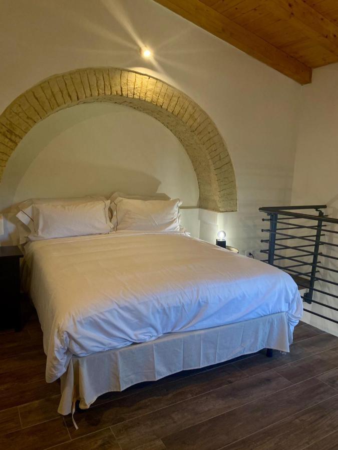Отель Relais Frasimon Antico Casale Сан-Вито-Кьетино Экстерьер фото